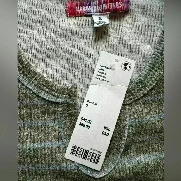 NWT Urban Outfitters Keyhole Neck Striped Cropped Boxy Sweater Size Small - Picture 2 of 4